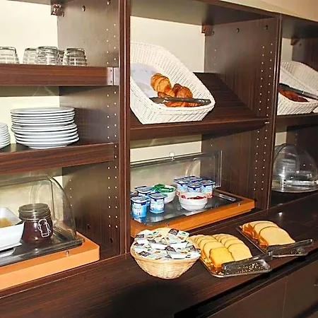 Orly Superior Hotel