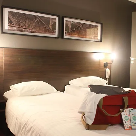 Orly Superior Hotell